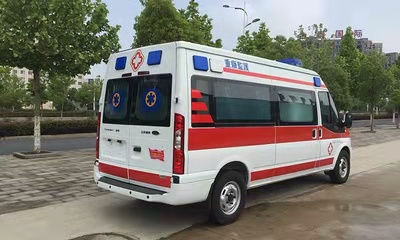 福特V348长轴福星顶救护车